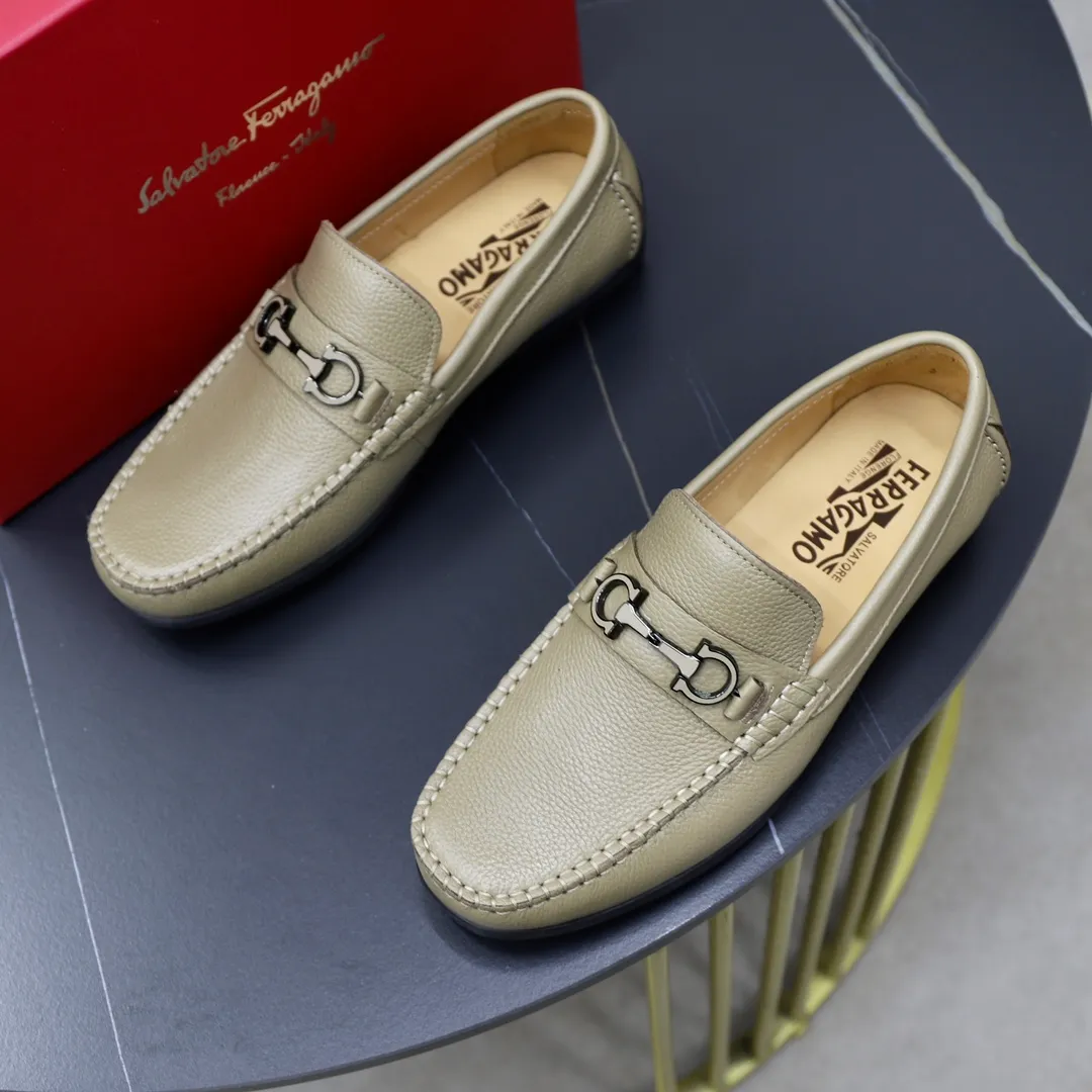 Men's shoes: 260🙅‍♂️🙅‍♂️🙅‍♂️Niuli Brand: Ferragamo Standard code: Men's code 38/44 (45 customized) Grade: Same as the official website Material: Original imported cowhide leather lining Original wear-resistant lightweight outsole Style category: Men's casual slip-on shoes Distinguished luxury brand elements top luxury Color: Actual picture color